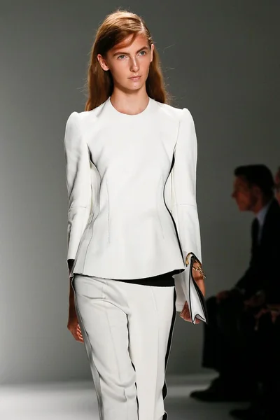 Look 26